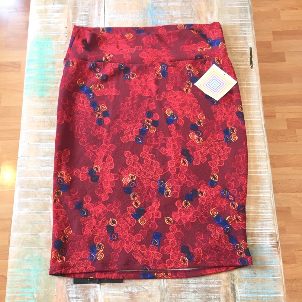 NWT Lularoe Cassie Pencil Skirt large red blue yellow leaf - Picture 1 of 7
